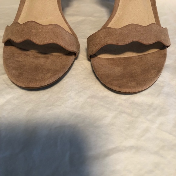 Scallop Sandal Heels - Picture 4 of 5
